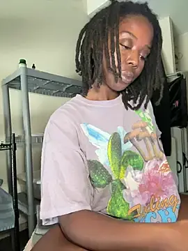 Thechocolatepeach  live sex cam