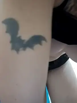 Vvictoria_xxx  live sex cam