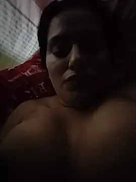 Yeeeeyu36  live sex cam