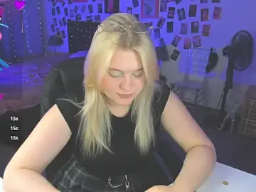 LouiseMous  live sex cam