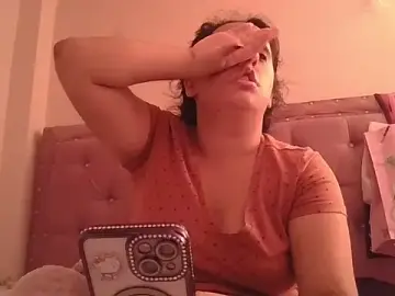 Annarose19  live sex cam