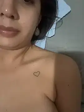 Jojo111love  live sex cam