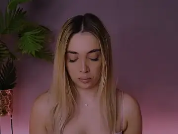 Moniquess  live sex cam