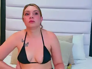 ChloeRoussee  live sex cam