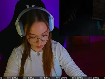 Emili1-  live sex cam