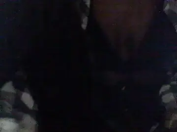 Leeratoe  live sex cam