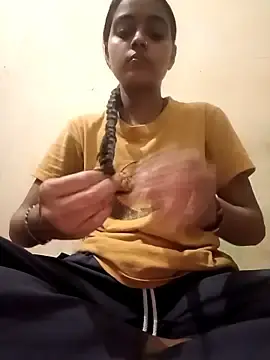 Nandundi  live sex cam