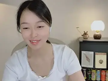 Onechestnut  live sex cam