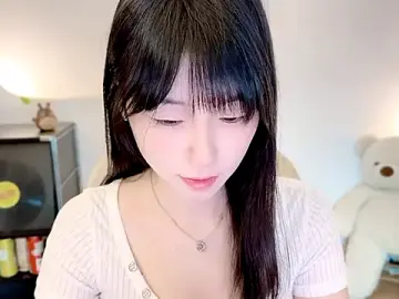 Onechestnut  live sex cam