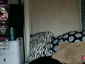 RadiantandRuined  live sex cam