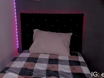 Emma_grays2  live sex cam