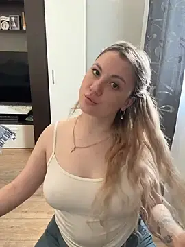 Mollygirll  live sex cam
