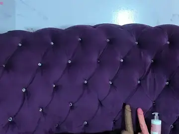 Valentina_yumyy_  live sex cam