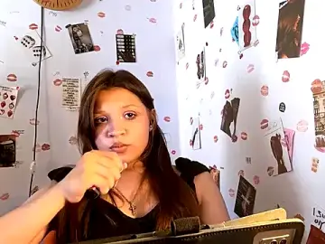 EvitaHibbets  live sex cam