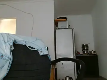 Hugetittiesxx2  live sex cam