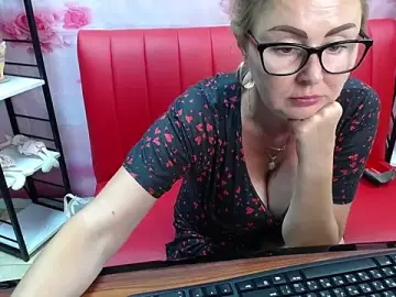 LindaSloboda  live sex cam