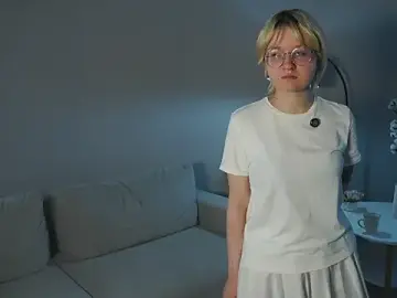 MarindaCzolba  live sex cam