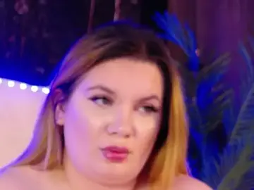 MelanieBrownn  live sex cam