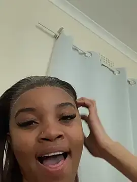 Honeyslim  live sex cam