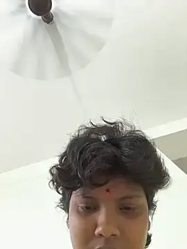 Aaliya7xxx  live sex cam