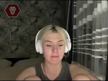 SpotlessParaffin  live sex cam