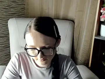 TonetteBeska  live sex cam