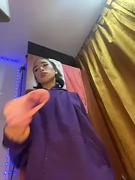 Im_alahia  live sex cam