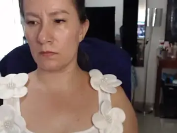 CATRINA-83  live sex cam