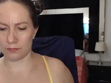 CATRINA-83  live sex cam