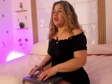 Dulce_Ferrer18  live sex cam