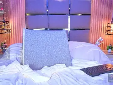 Emily_Roberts9  live sex cam