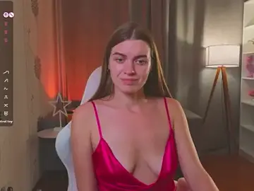 Lovella_Lips  live sex cam
