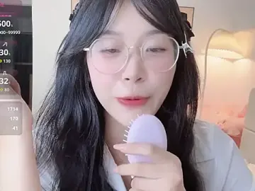 Luminous4173  live sex cam