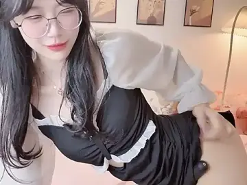 Luminous4173  live sex cam