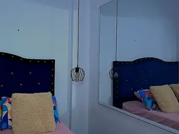 SOFIAA_CLARK  live sex cam