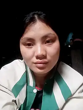 Hilary-123  live sex cam