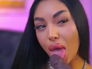 LatinaMorene  live sex cam