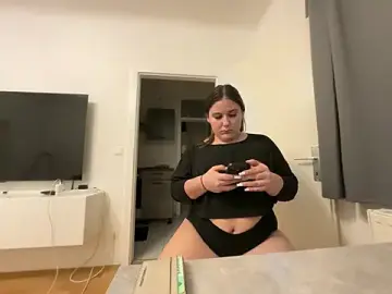 Sweet_Valentiina  live sex cam