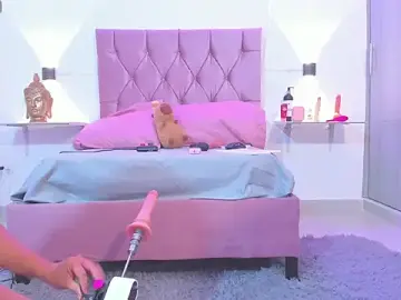 AnaiaMoons  live sex cam