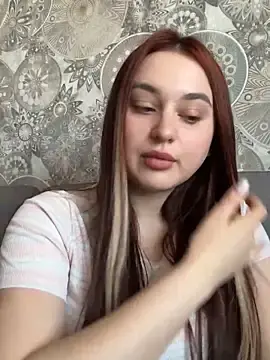 Cherrychka  live sex cam