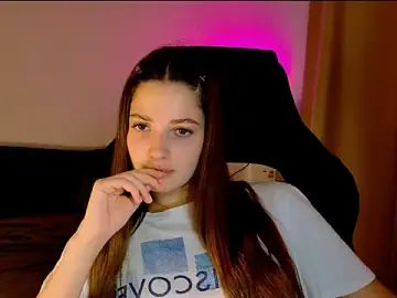 KiraVair  live sex cam