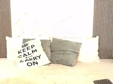 NahomyAndrews  live sex cam