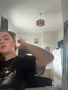 Victoria6989  live sex cam