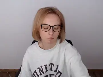 AdelleLovee_  live sex cam