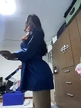 Conniyes  live sex cam