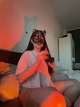 Daria-maus24  live sex cam