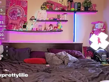 PrettyLilie  live sex cam
