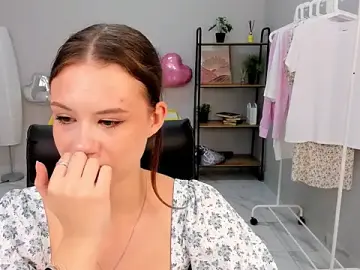 Tiffany_Whitee_  live sex cam