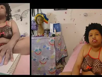 Kitglitbomb  live sex cam