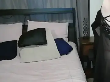 HollieBim  live sex cam
